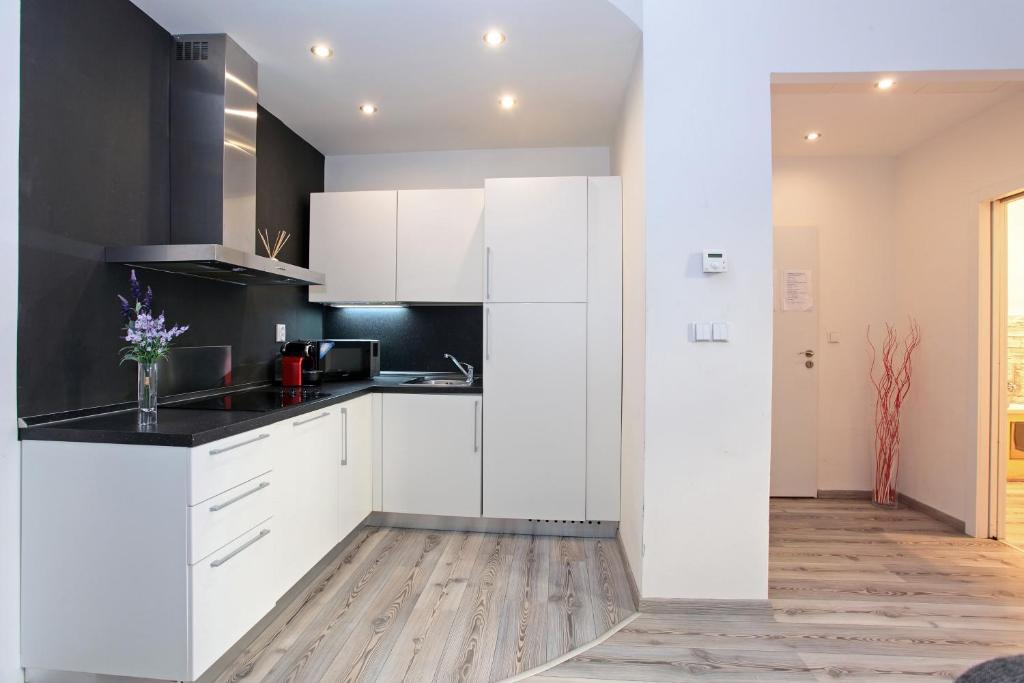 Apartment House - The Modern Flat Prag Exteriör bild
